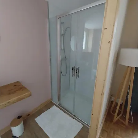 Sous Le Marronnier Jusqu'à 10 Personnes Hébergement de vacances