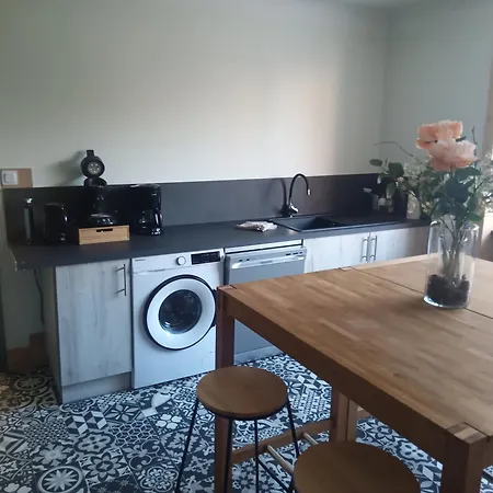 Sous Le Marronnier Jusqu'a 10 Personnes Ferienhaus