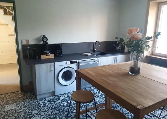 Sous Le Marronnier Jusqu'a 10 Personnes 度假居