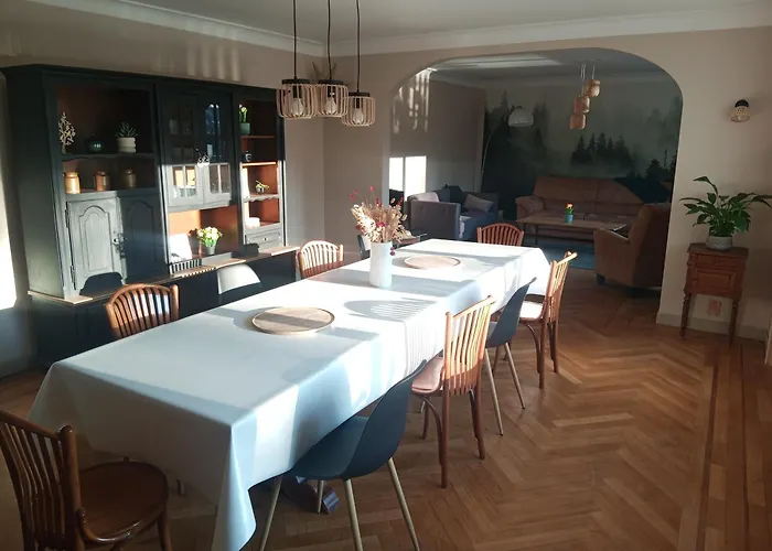 Sous Le Marronnier Jusqu'a 10 Personnes